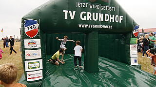 Weltmeisterlicher TVG: Gastgeber für den WM-Pokal. TV Grundhof. Wahre Liebe.