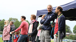 Sommerfest Grau außen – bunt innen. TV Grundhof. Wahre Liebe.