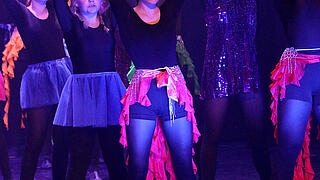 TVG Tanzshow Fotogalerie. TV Grundhof. Wahre Liebe. TVG Tanzshow Fotogalerie. TV Grundhof. Wahre Liebe.