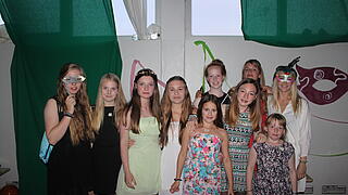 Elternbesuchstag! Tag 7. TV Grundhof. Wahre Liebe. Elternbesuchstag! Tag 7. TV Grundhof. Wahre Liebe.