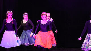 TVG Tanzshow Fotogalerie. TV Grundhof. Wahre Liebe. TVG Tanzshow Fotogalerie. TV Grundhof. Wahre Liebe.