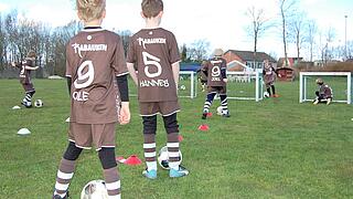 In Kooperation mit FC St. Pauli Beim TVG waren die Rabauken los. TV Grundhof. Wahre Liebe.