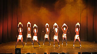 TVG Tanzshow Fotogalerie. TV Grundhof. Wahre Liebe. TVG Tanzshow Fotogalerie. TV Grundhof. Wahre Liebe.
