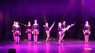 TVG Tanzshow Fotogalerie. TV Grundhof. Wahre Liebe. TVG Tanzshow Fotogalerie. TV Grundhof. Wahre Liebe.