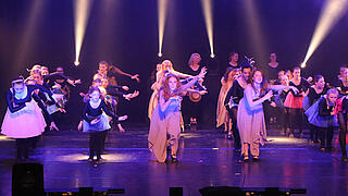 TVG Tanzshow Fotogalerie. TV Grundhof. Wahre Liebe. TVG Tanzshow Fotogalerie. TV Grundhof. Wahre Liebe.