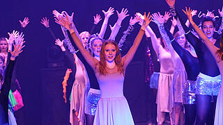 TVG Tanzshow Fotogalerie. TV Grundhof. Wahre Liebe. TVG Tanzshow Fotogalerie. TV Grundhof. Wahre Liebe.