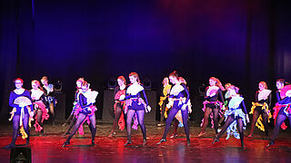 TVG Tanzshow Fotogalerie. TV Grundhof. Wahre Liebe. TVG Tanzshow Fotogalerie. TV Grundhof. Wahre Liebe.