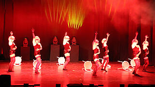 TVG Tanzshow Fotogalerie. TV Grundhof. Wahre Liebe. TVG Tanzshow Fotogalerie. TV Grundhof. Wahre Liebe.