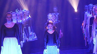 TVG Tanzshow Fotogalerie. TV Grundhof. Wahre Liebe. TVG Tanzshow Fotogalerie. TV Grundhof. Wahre Liebe.