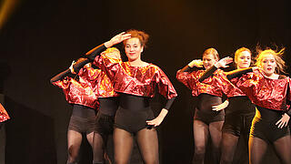TVG Tanzshow Fotogalerie. TV Grundhof. Wahre Liebe. TVG Tanzshow Fotogalerie. TV Grundhof. Wahre Liebe.
