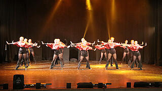 TVG Tanzshow Fotogalerie. TV Grundhof. Wahre Liebe. TVG Tanzshow Fotogalerie. TV Grundhof. Wahre Liebe.