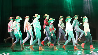 TVG Tanzshow Fotogalerie. TV Grundhof. Wahre Liebe. TVG Tanzshow Fotogalerie. TV Grundhof. Wahre Liebe.