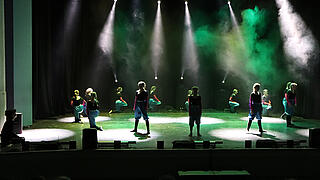TVG Tanzshow Fotogalerie. TV Grundhof. Wahre Liebe. TVG Tanzshow Fotogalerie. TV Grundhof. Wahre Liebe.